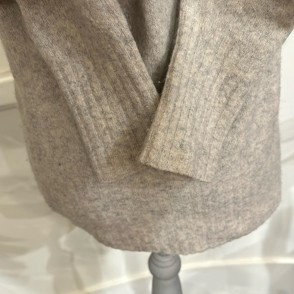 Babaton sweater - Picture 5 of 7